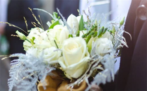 1990年属马的人命运解析与性格特点