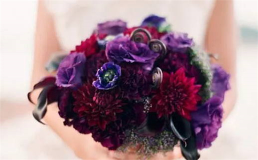 纯阴命适合什么工作(纯阴命适合戴什么配饰)