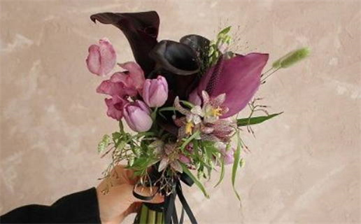 2027年04月24日老黄历适合办理结婚证吗