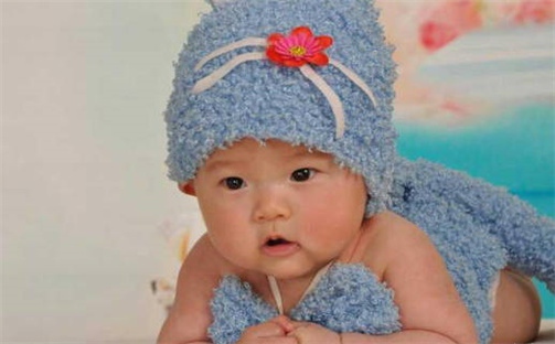 周姓女孩子取名