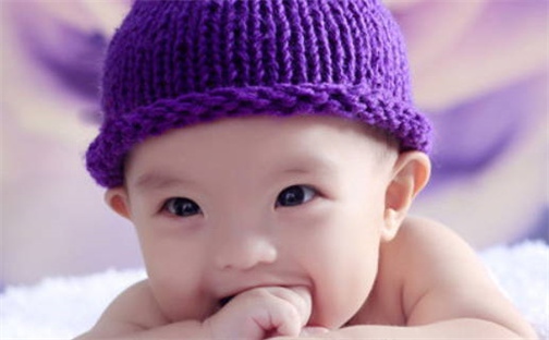 梁姓女宝宝取名大全：2026年05月25日出生的宝宝名字推荐