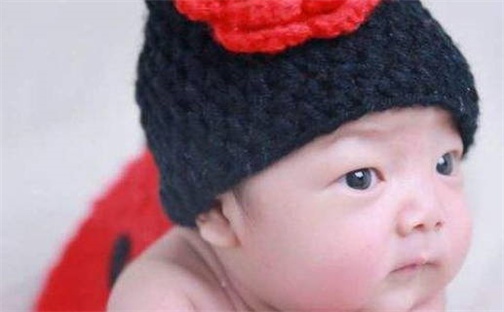 何姓2026年05月28日出生女孩子取名宜用字大全