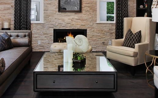 2026年10月15日老黄历适合装饰房屋吗